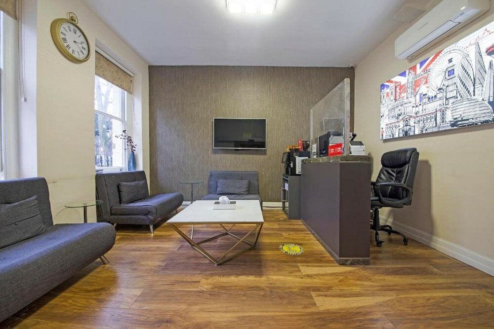 Фото Oyo Townhouse 30 Sussex Hotel, London Paddington