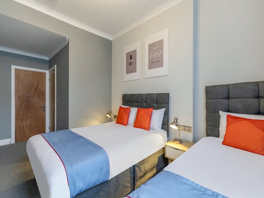Фото Oyo Townhouse Apollo, Hyde Park