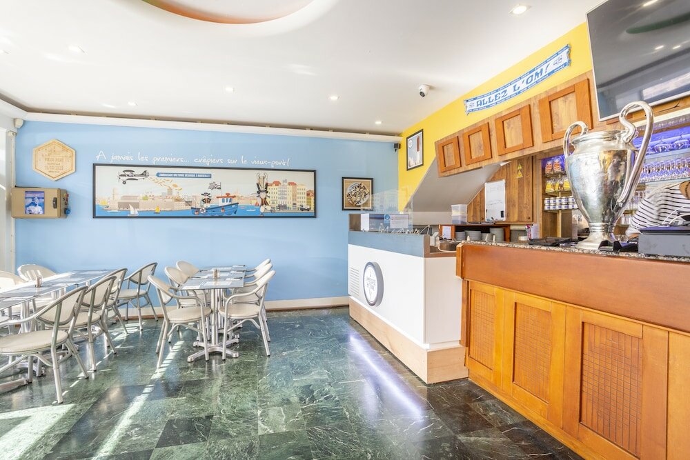 Фото L'Ambassade Bretonne Vieux-Port