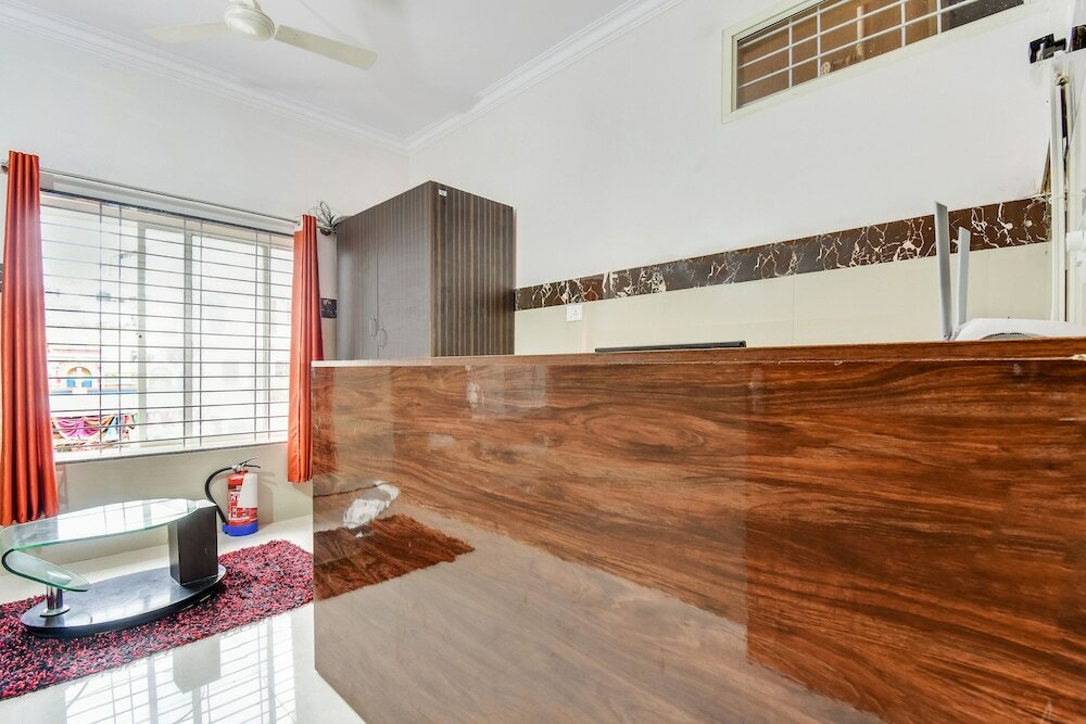 Фото Oyo 43308 Sri Sai Guru Comforts