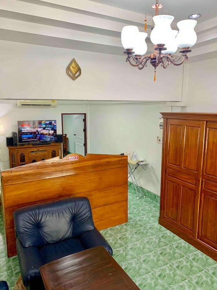 Фото Srithong Guesthouse