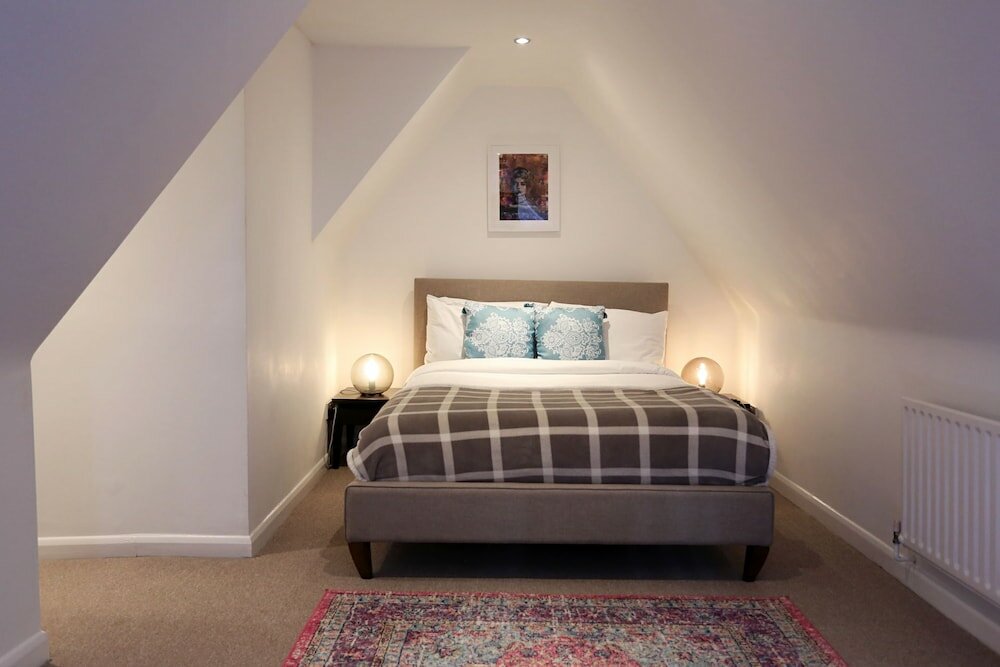 Фото 3 Beds 2 Baths Oxford Circus