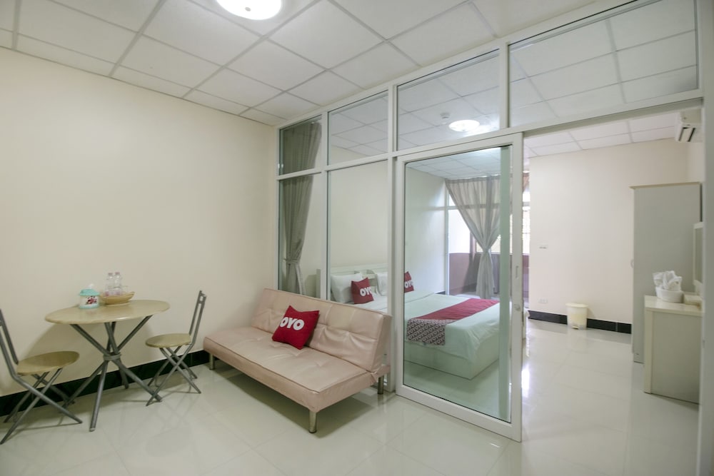 Фото Oyo 75390 Sunee Place Hotel