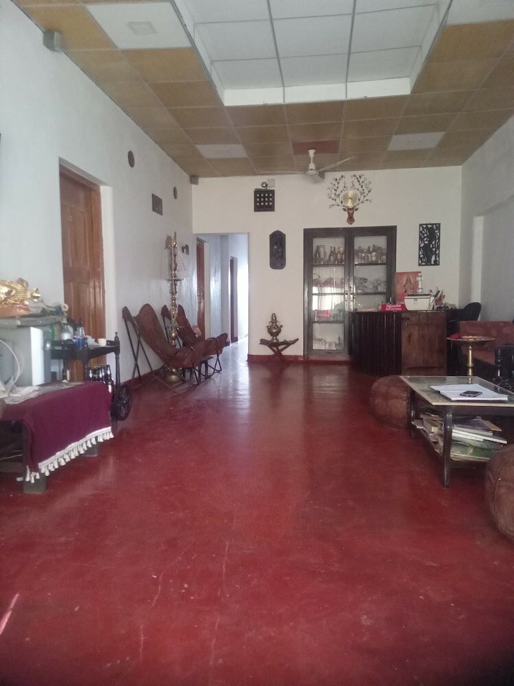 Фото Barthiya Tourist Guest