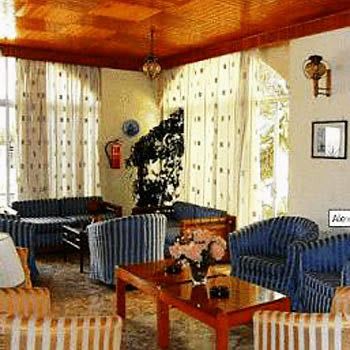 Фото Captain's Hotel