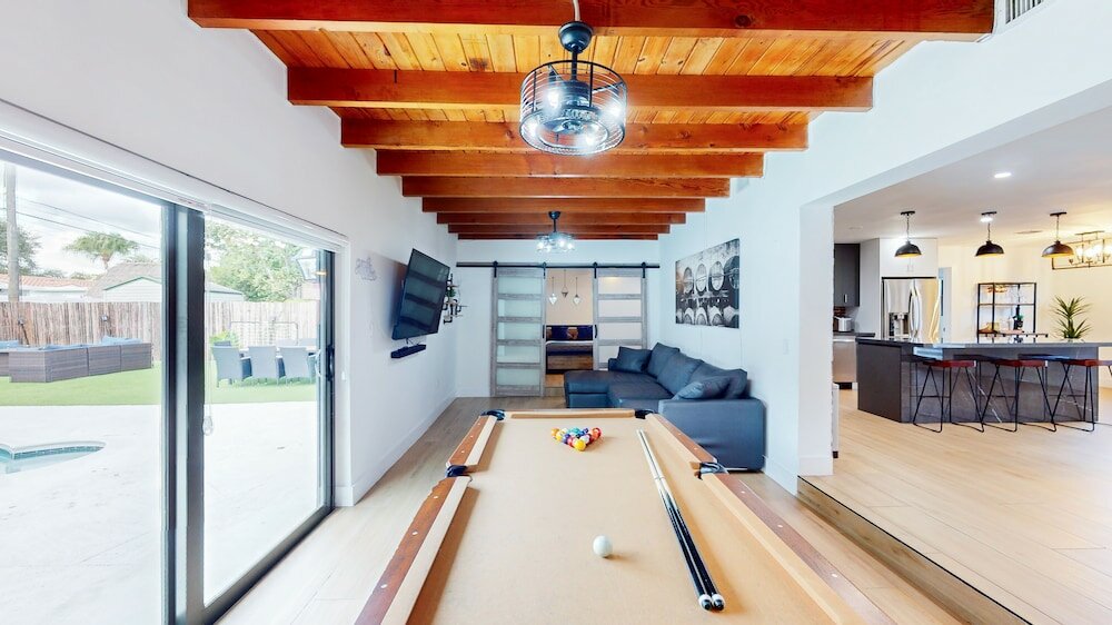 Фото Villa Camila 5br Luxury Home with Pool