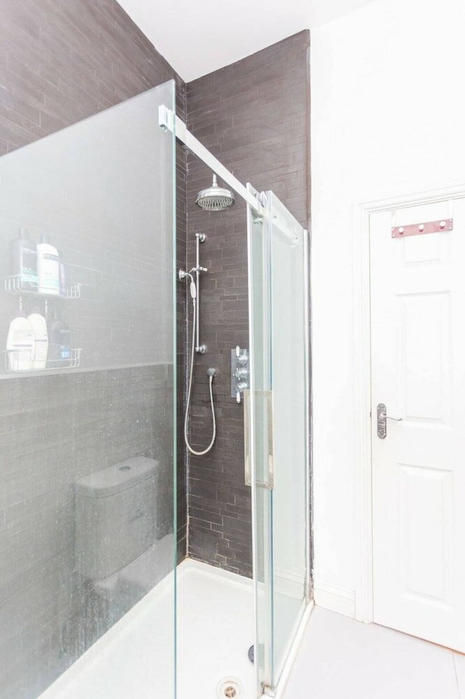 Фото Luxury 3 Bedroom Apartment With Large Garden & gym