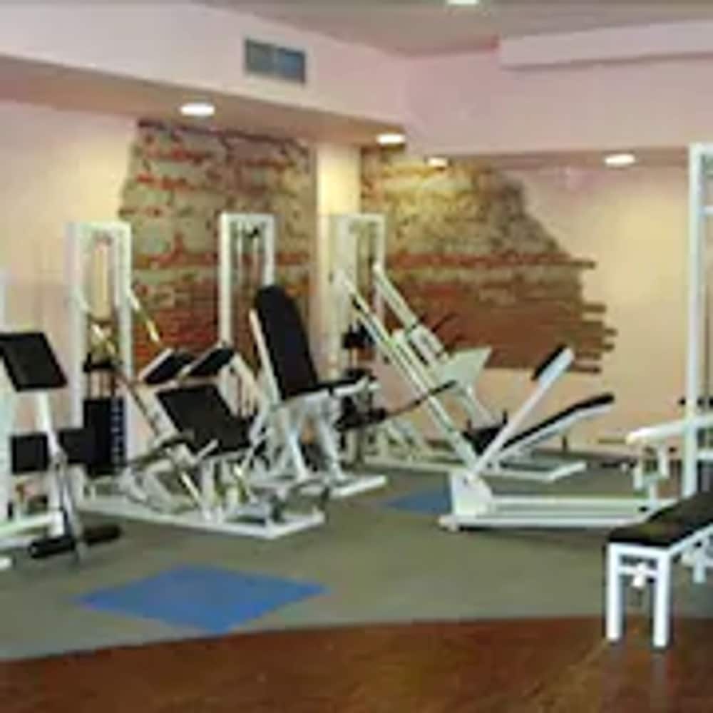 Фото Apartamentos California