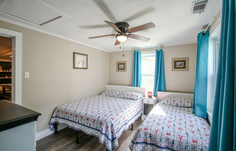 Фото Deep Water Dock and Home on the Ga Coast