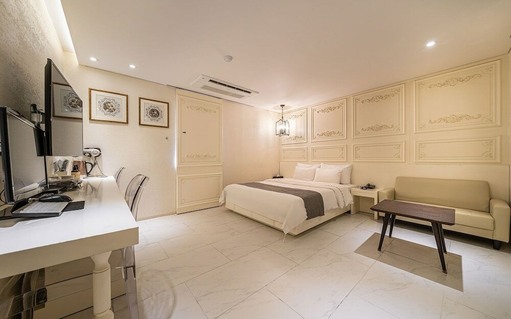 Фото Bucheon Renee