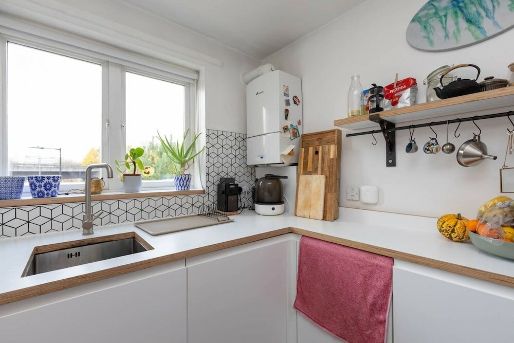 Фото Stylish and Light 1 Bedroom Flat Near Victoria Park