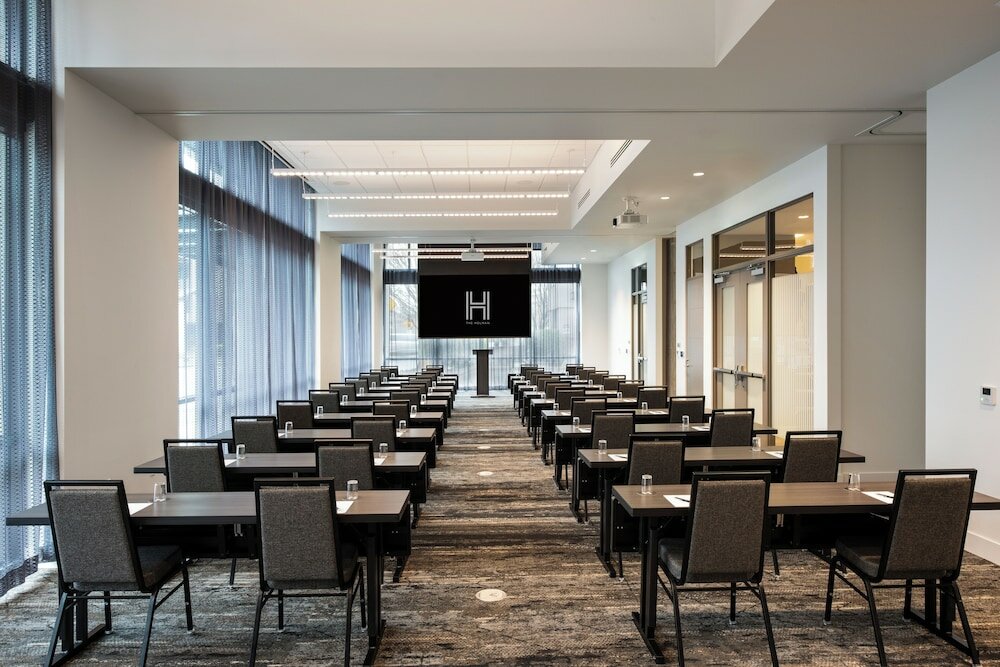 Фото Holman Riverfront Park Hotel Salem, Tapestry by Hilton