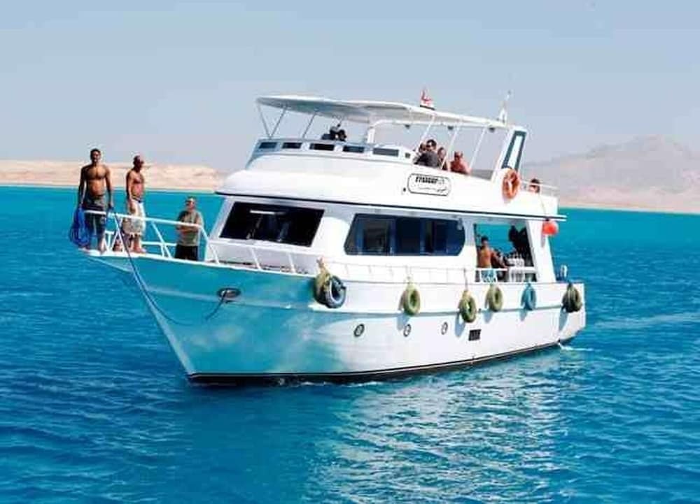 Фото Seasons Hotel