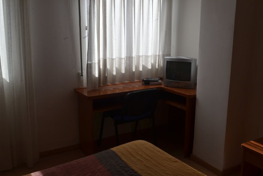 Фото Hostal Cataluña