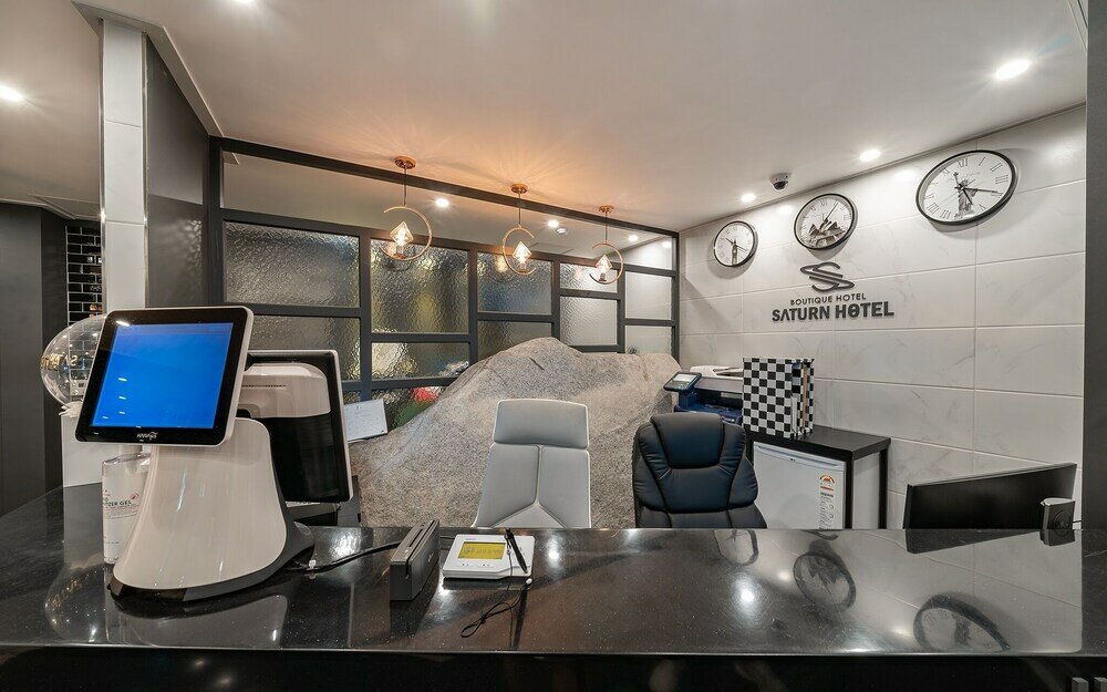 Фото Saturn Hotel