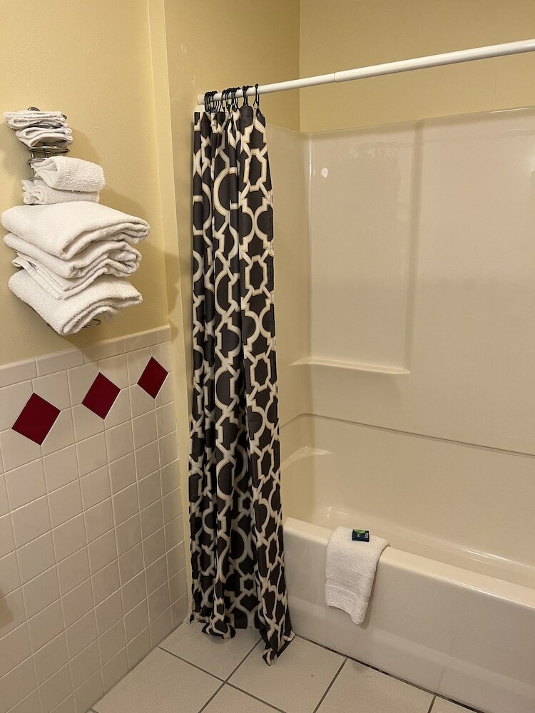 Фото Motel Boutique by Wolf Inn