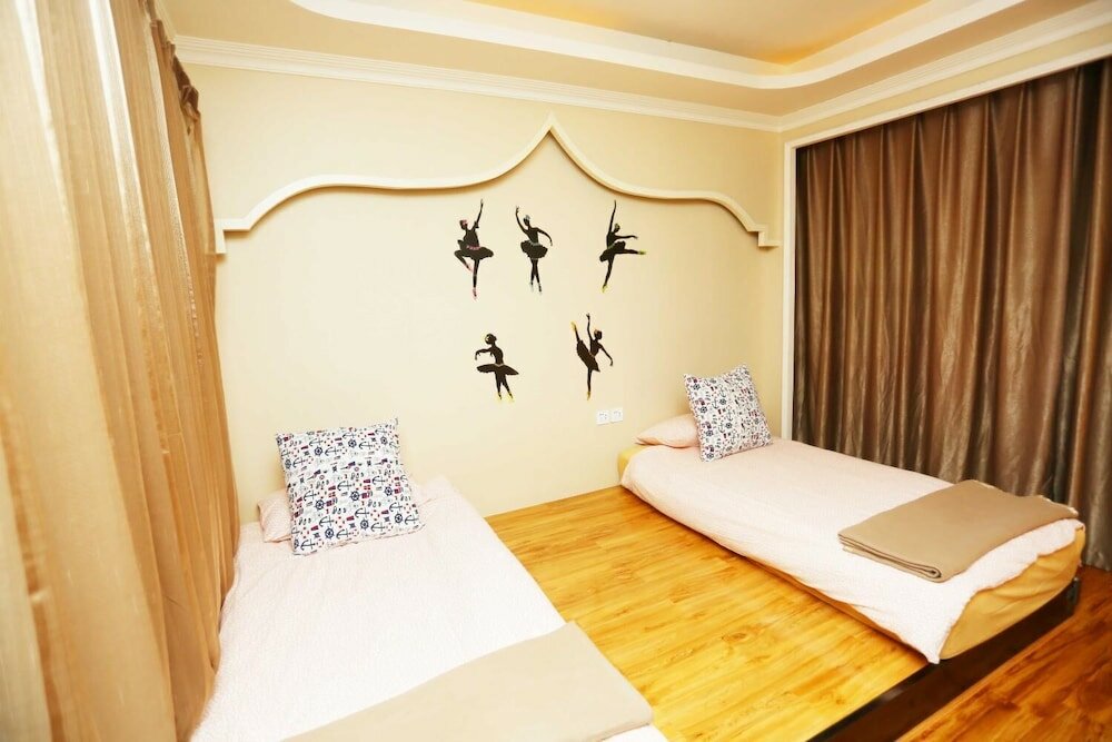 Фото Wutongli Youth Hostel