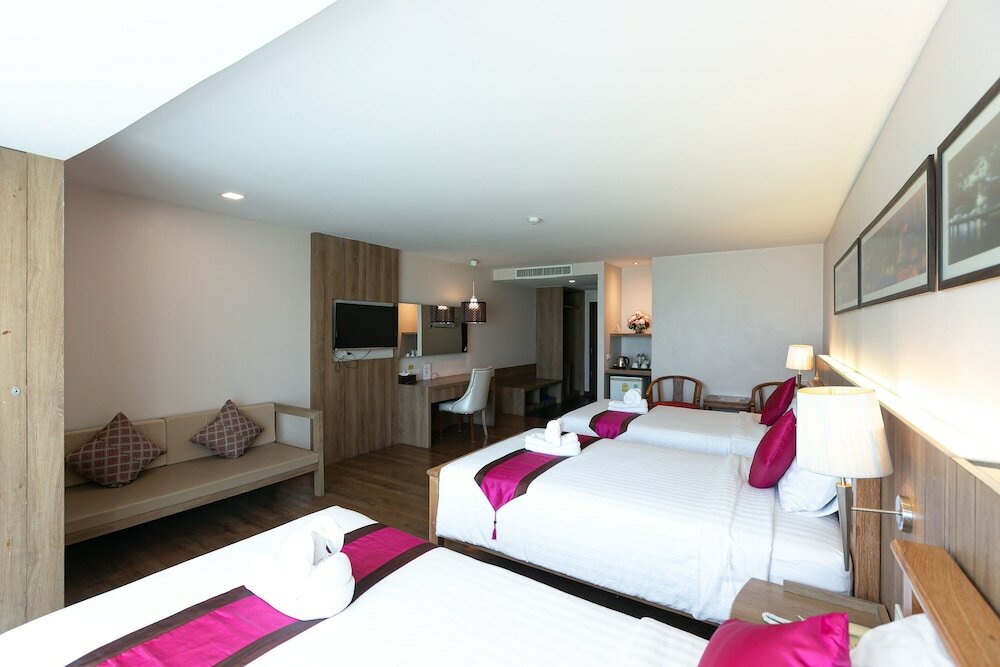 Фото Grand Ratchapruek Hotel