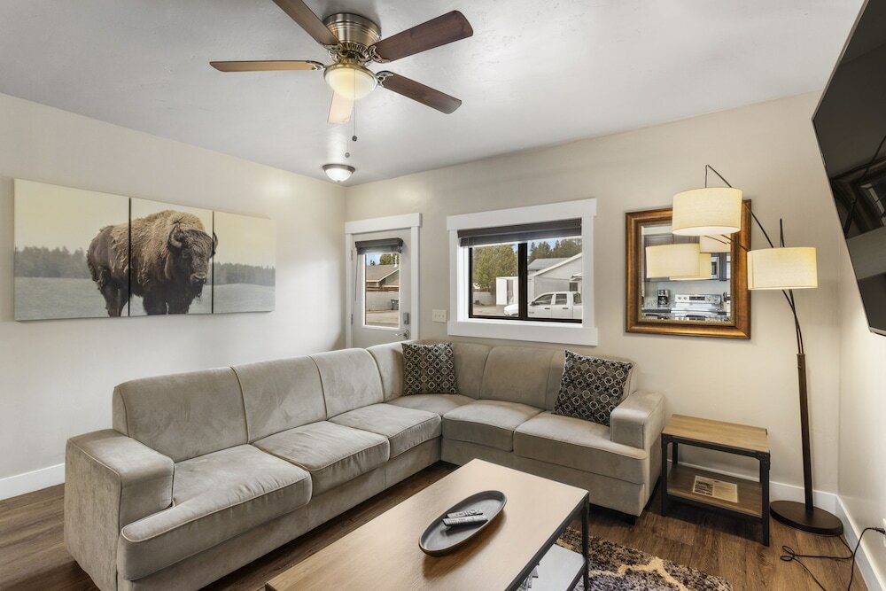 Фото The Yellowstone Hideaway Unit A