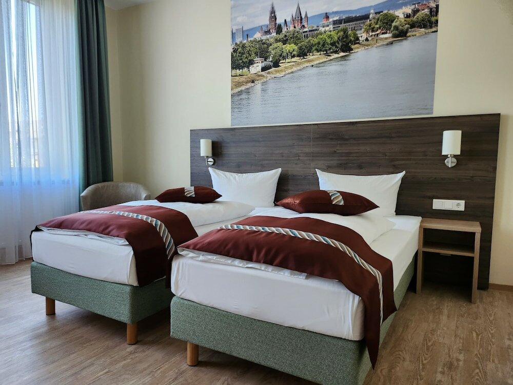 Фото Hotel Mainzer Hof