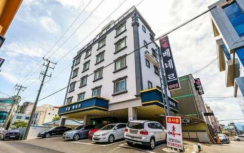 Гостиница Gangneung Benereu в Канныне