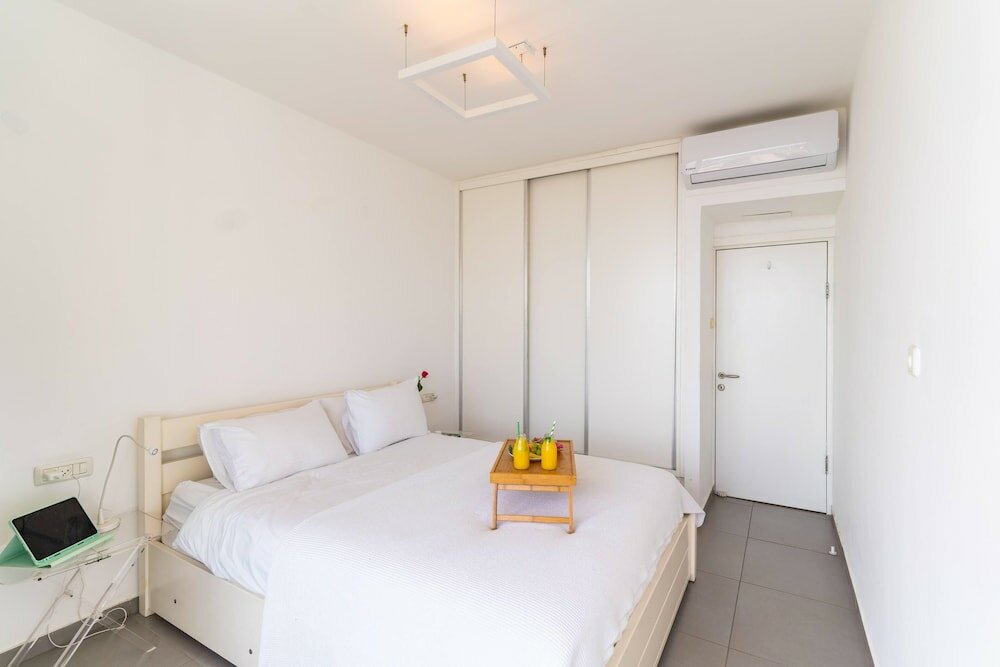 Фото Top Tier Apartment with Swimming Pool