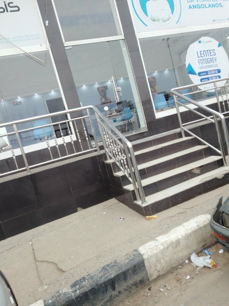 Private practice doctors Óptica Oasis, Loanda, photo