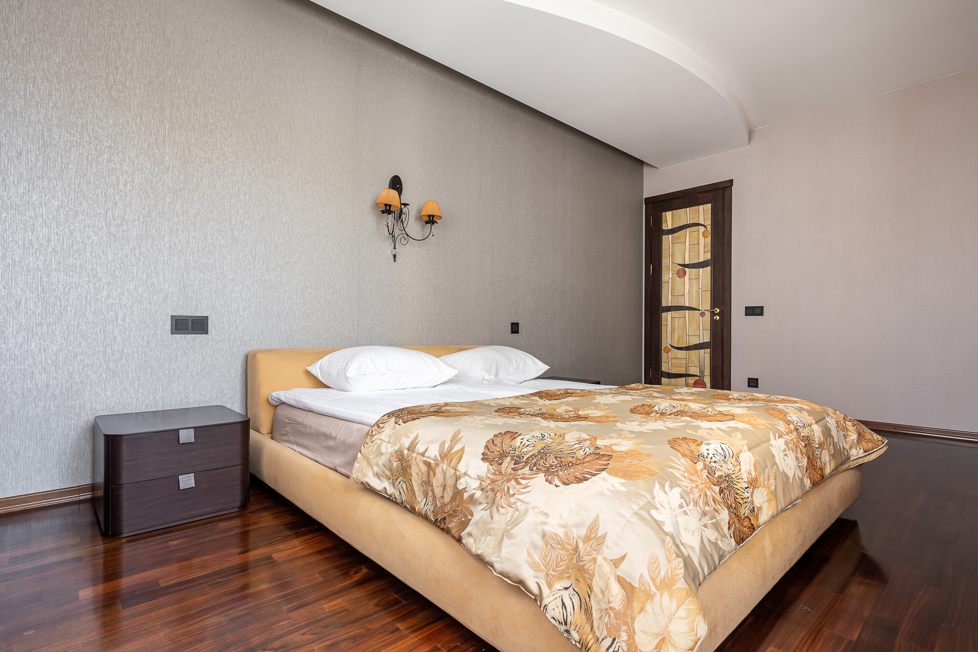 Фото Апартаменты на улице Виноградной 15/1