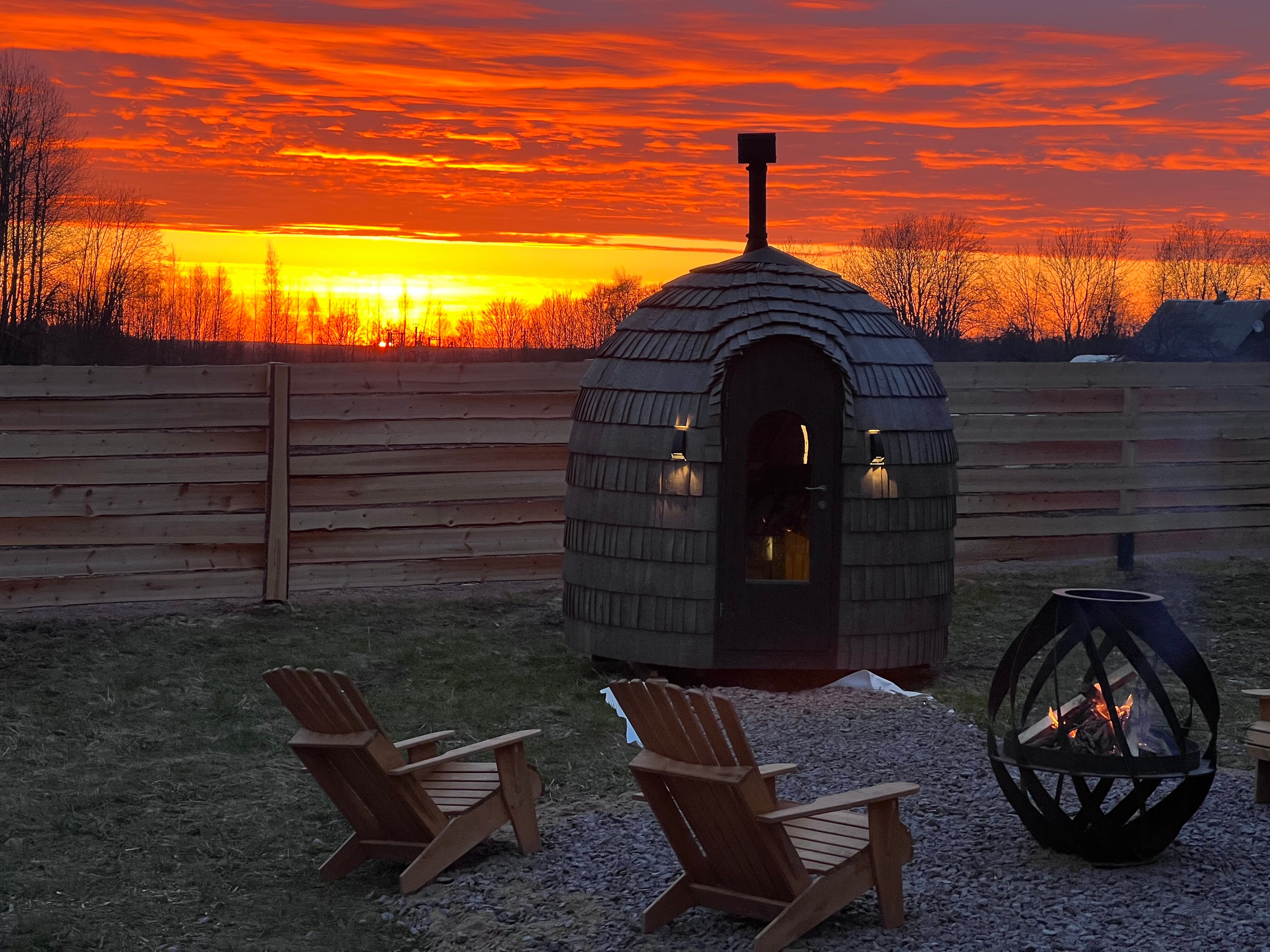 Фото Блэк Вилладж Фэмили