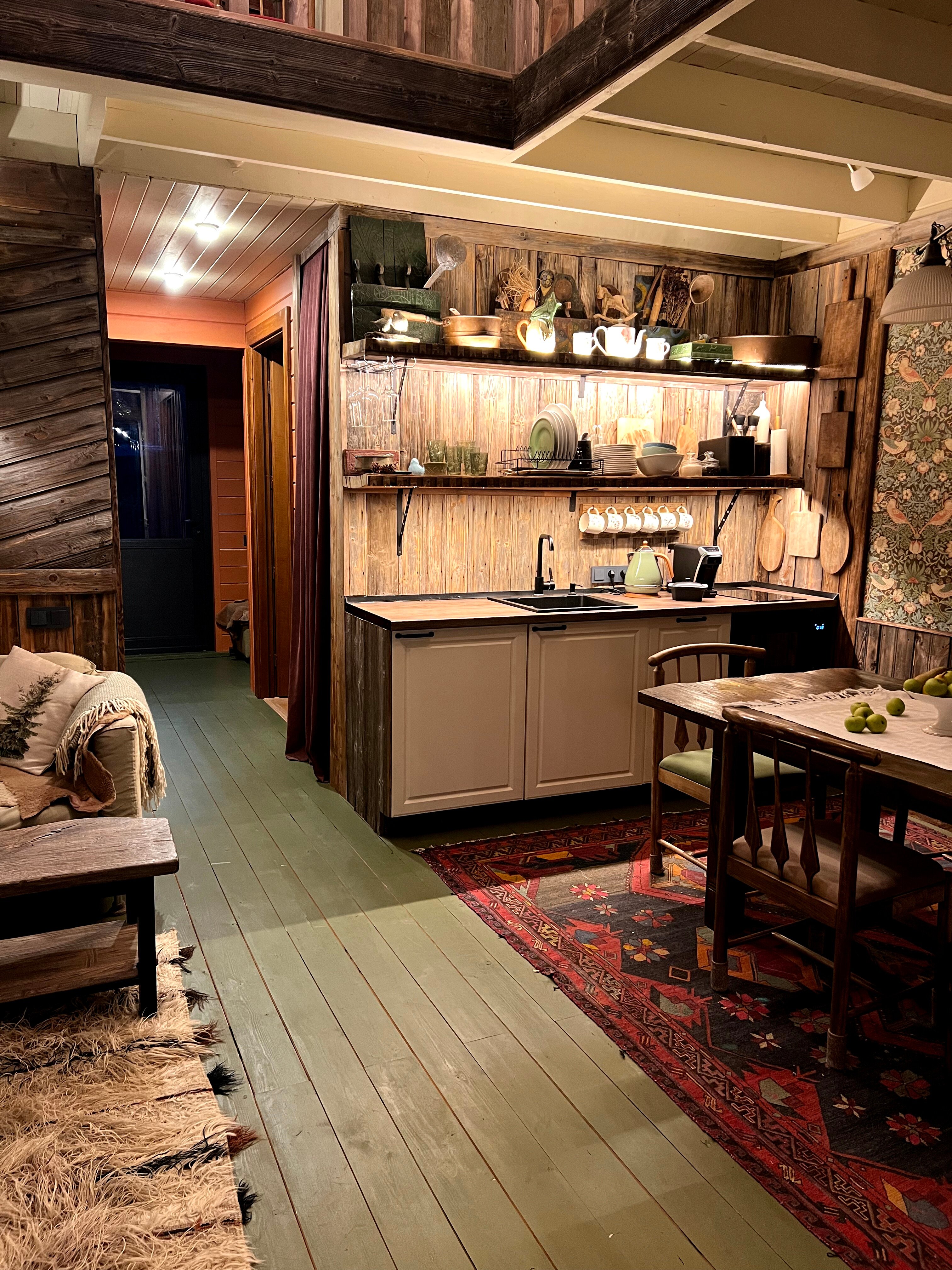 Фото Домик в лесу