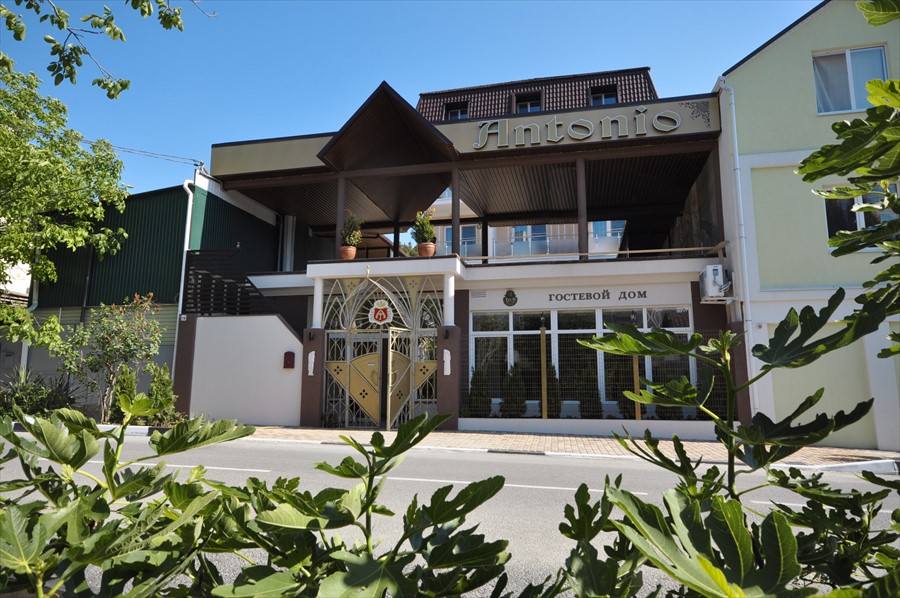 Фото отеля 2