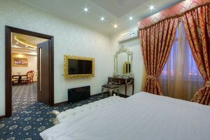 Moscow Holiday Hotel (Mnyovniki Street, 3к2), hotel
