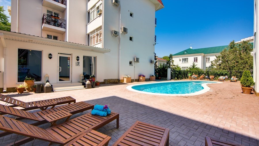 Фото отеля 1