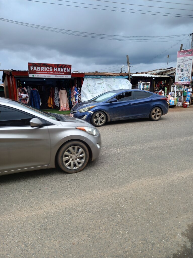 Clothing store Fabrics Haven, Accra, photo