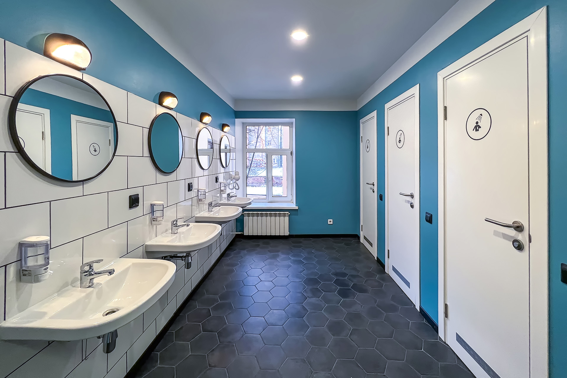 Фото Друзья на Восстания