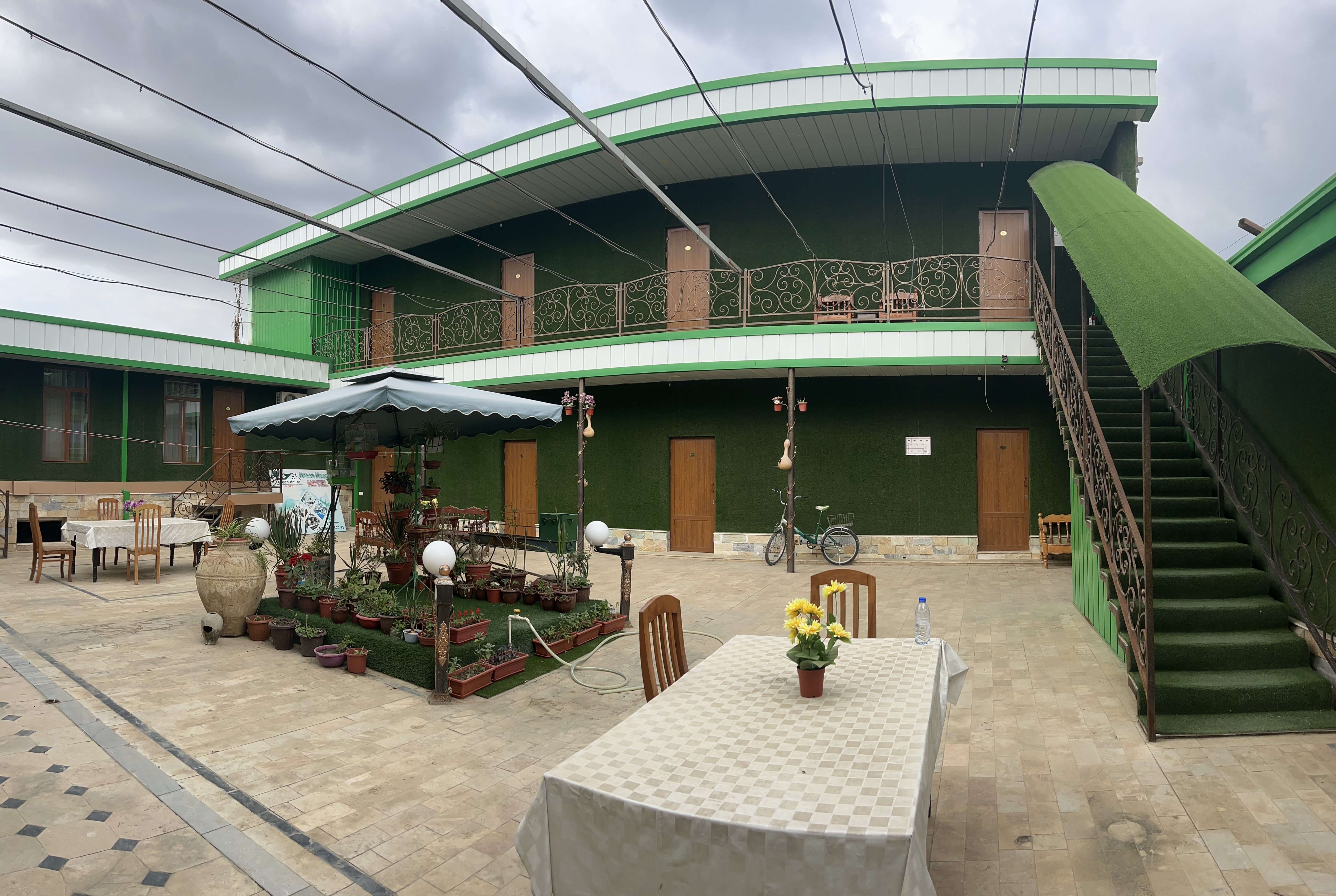 Фото отеля 2