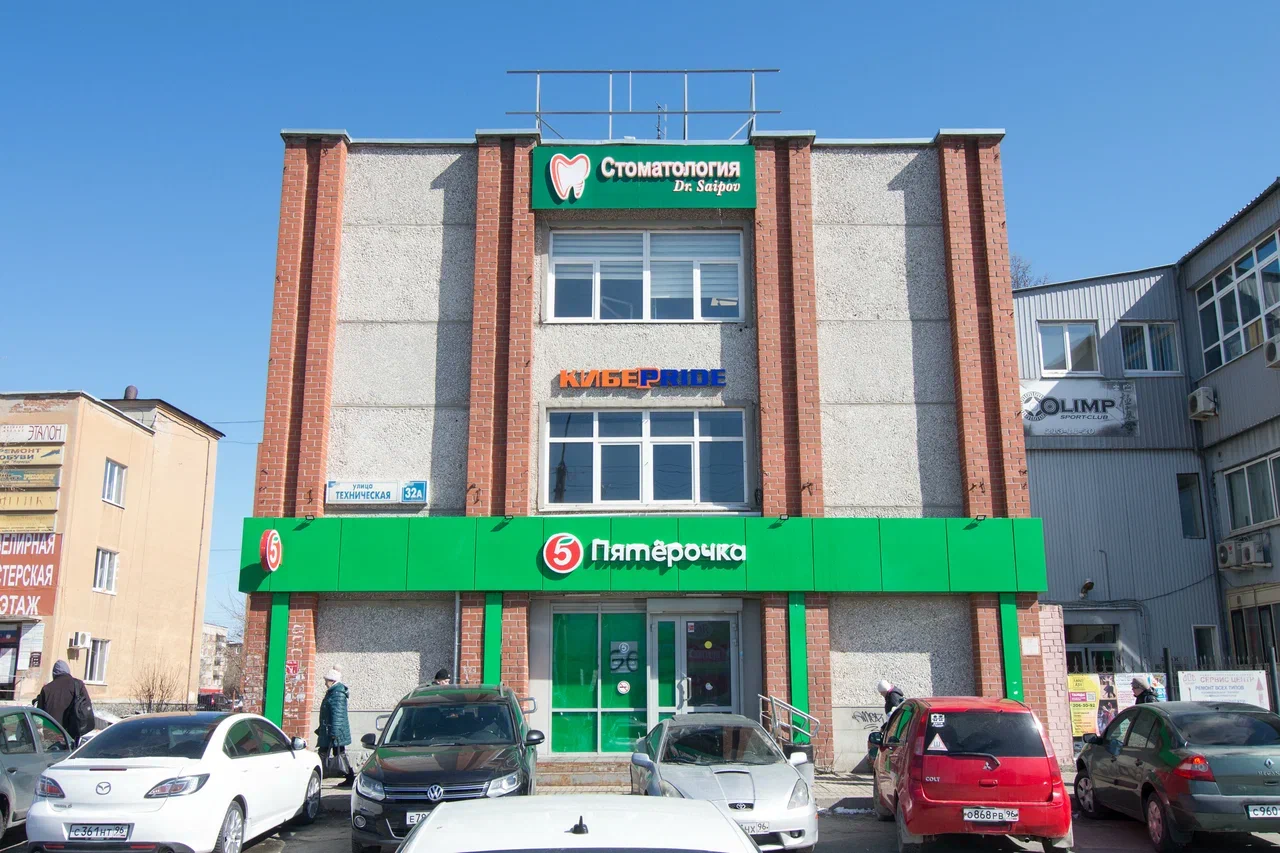 Погондармен көшедегі жезөкшелердің секс фотосуреттері