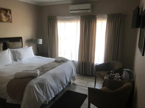 Фото Africa Footprints Guest House