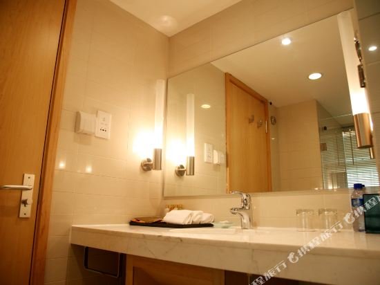 Фото Ramada Plaza Shenyang City Center