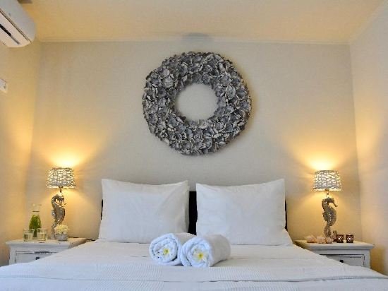 Фото Ocean Breeze Boutique Hotel & Marina