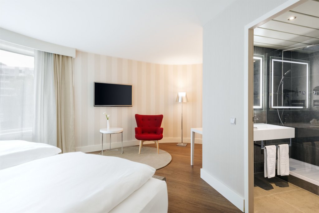 Фото Avani Frankfurt City Hotel