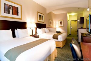 Гостиница La Quinta Inn & Suites by Wyndham Springfield