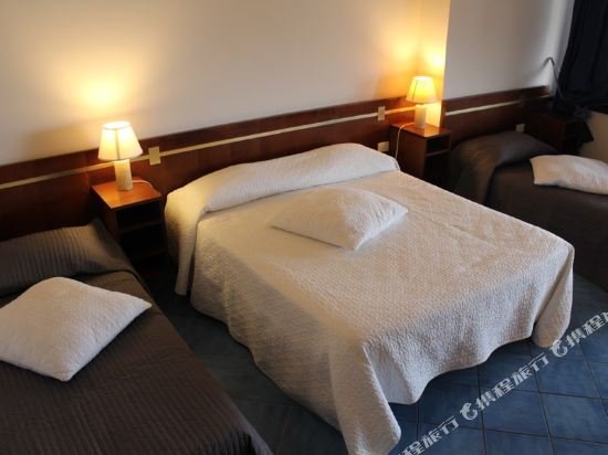 Фото Hotel Puntaquattroventi