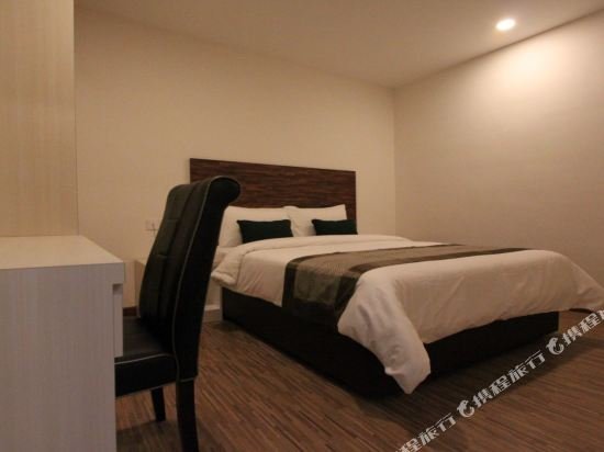 Фото Molek Garden Hotel