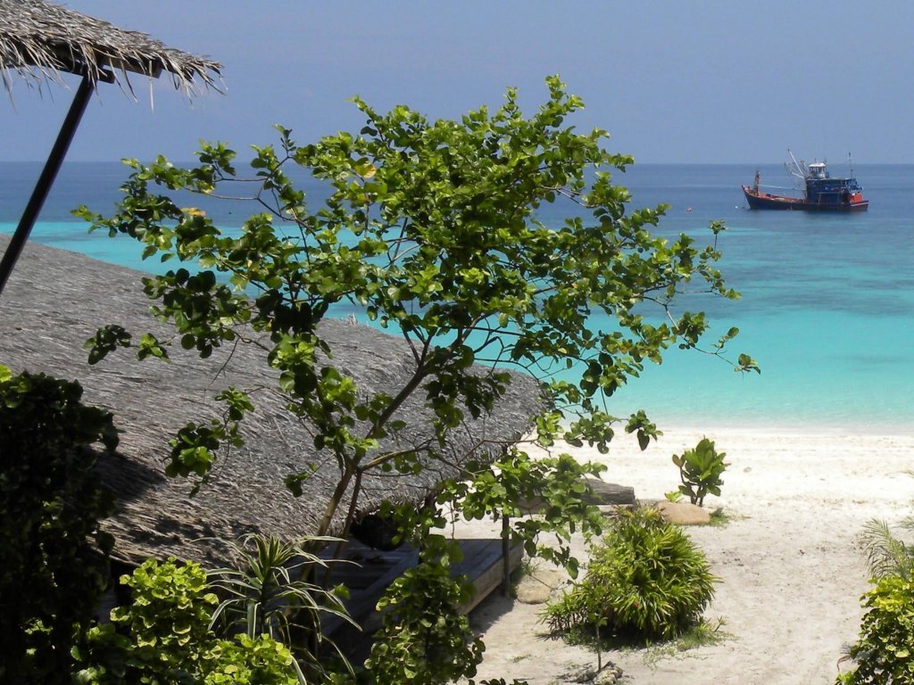 Фото Blue Tribes Garden Beach Resort