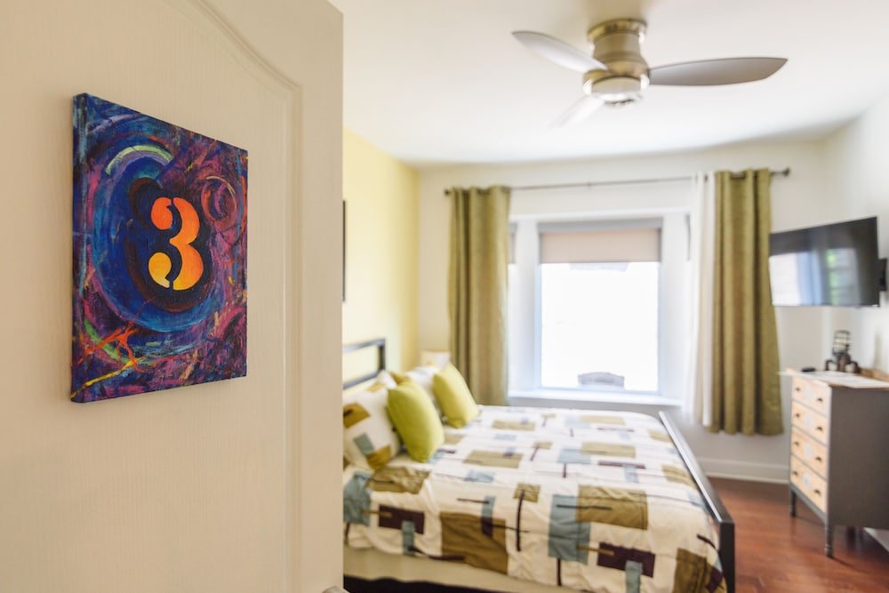 Фото House 5863 - Chicago Bed and Breakfast