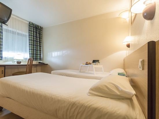 Фото Hotel Campanile Lisbonne Sud - Setubal