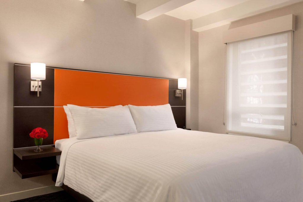 Фото Hotel Edison Times Square