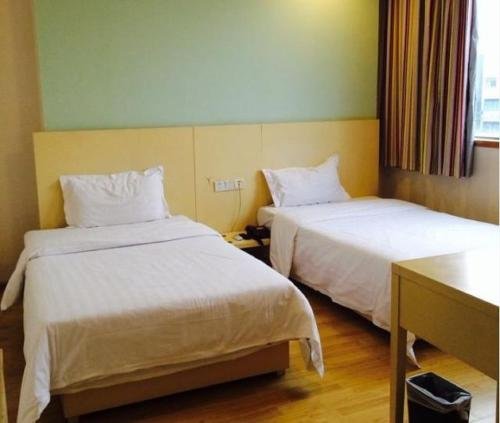 Фото 7 Days Inn Huaqiangbei Subway Station