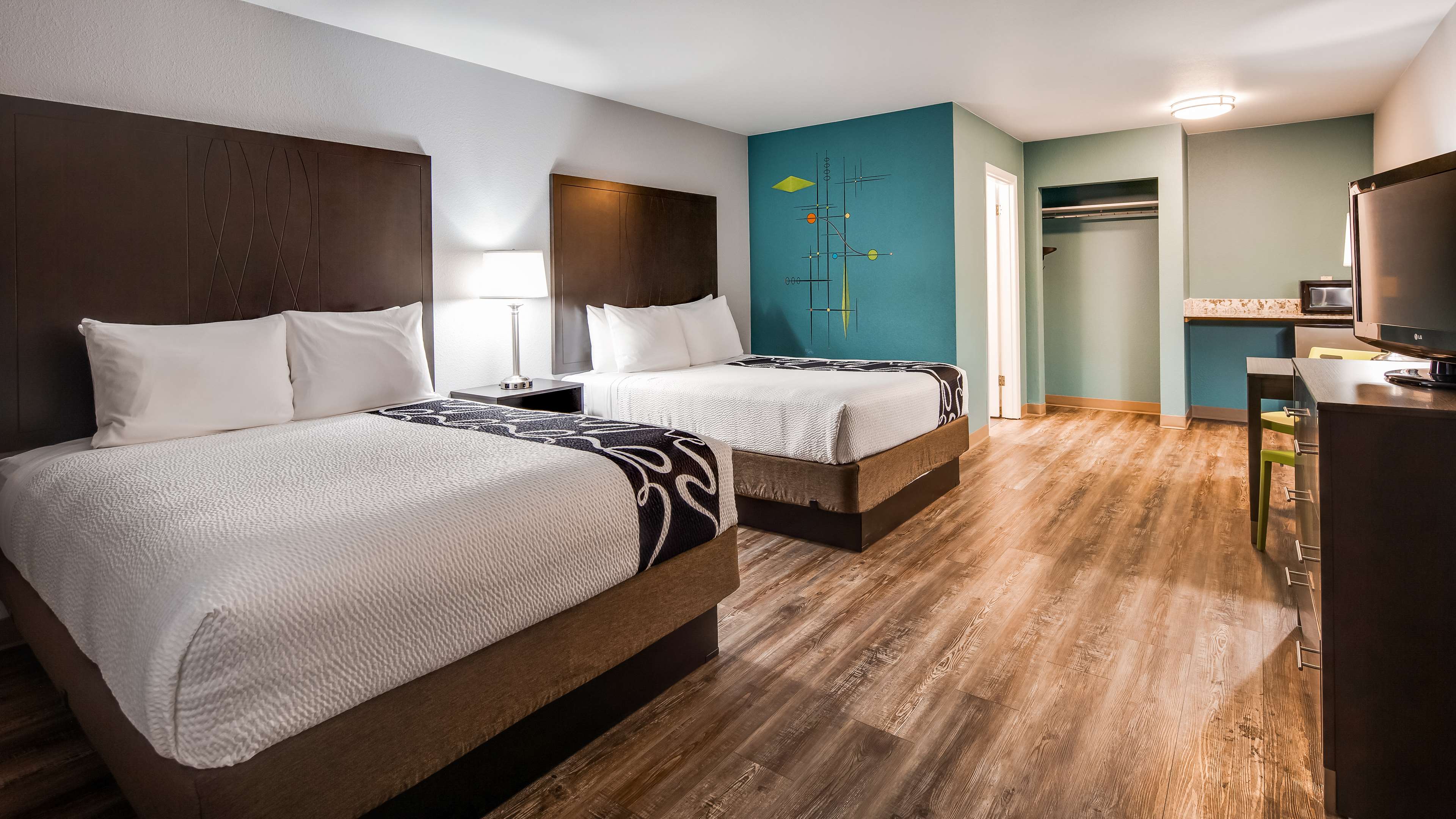 Фото Riverfront Hotel, SureStay Collection by Best Western